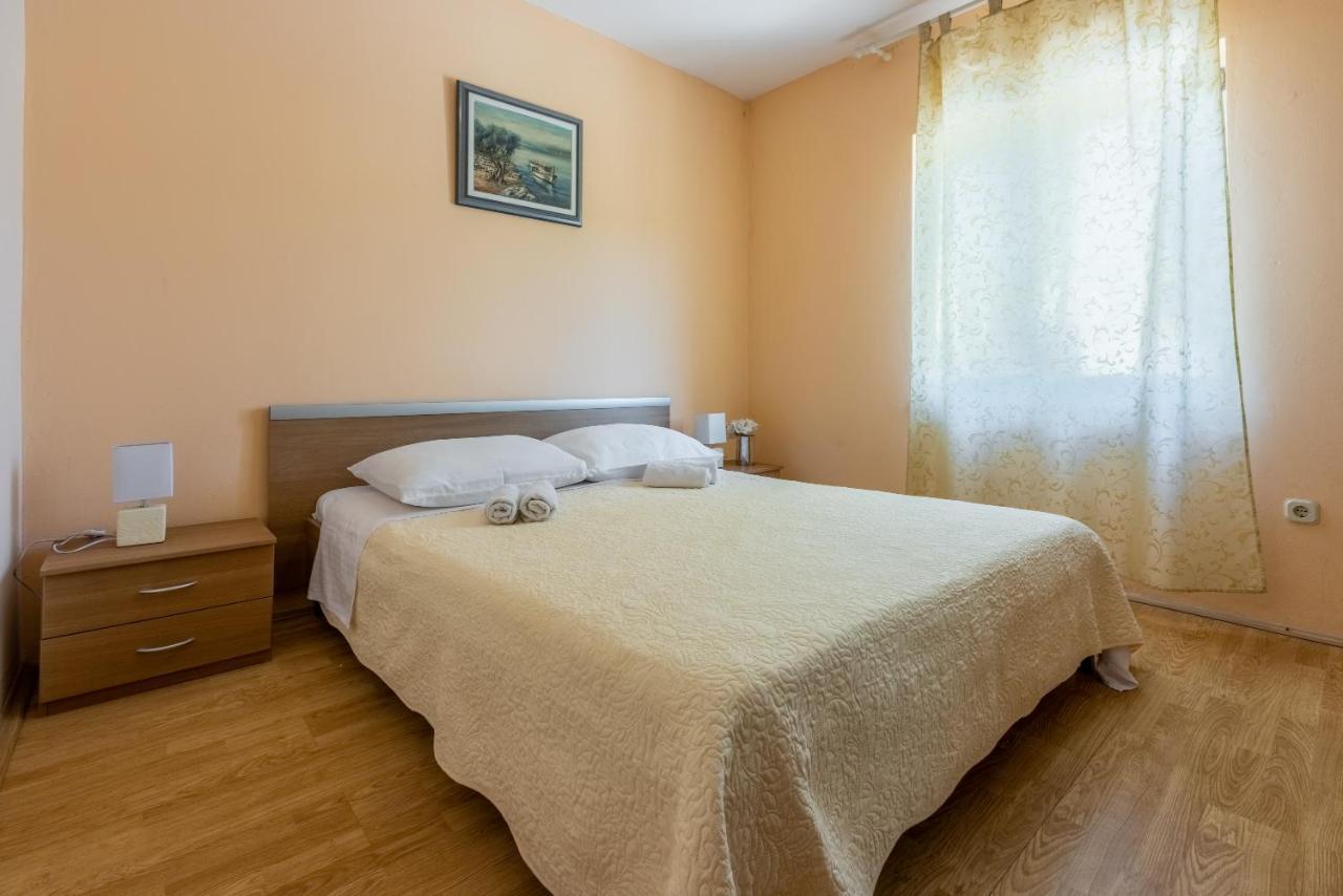 Apartments Marija Crikvenica Exterior foto